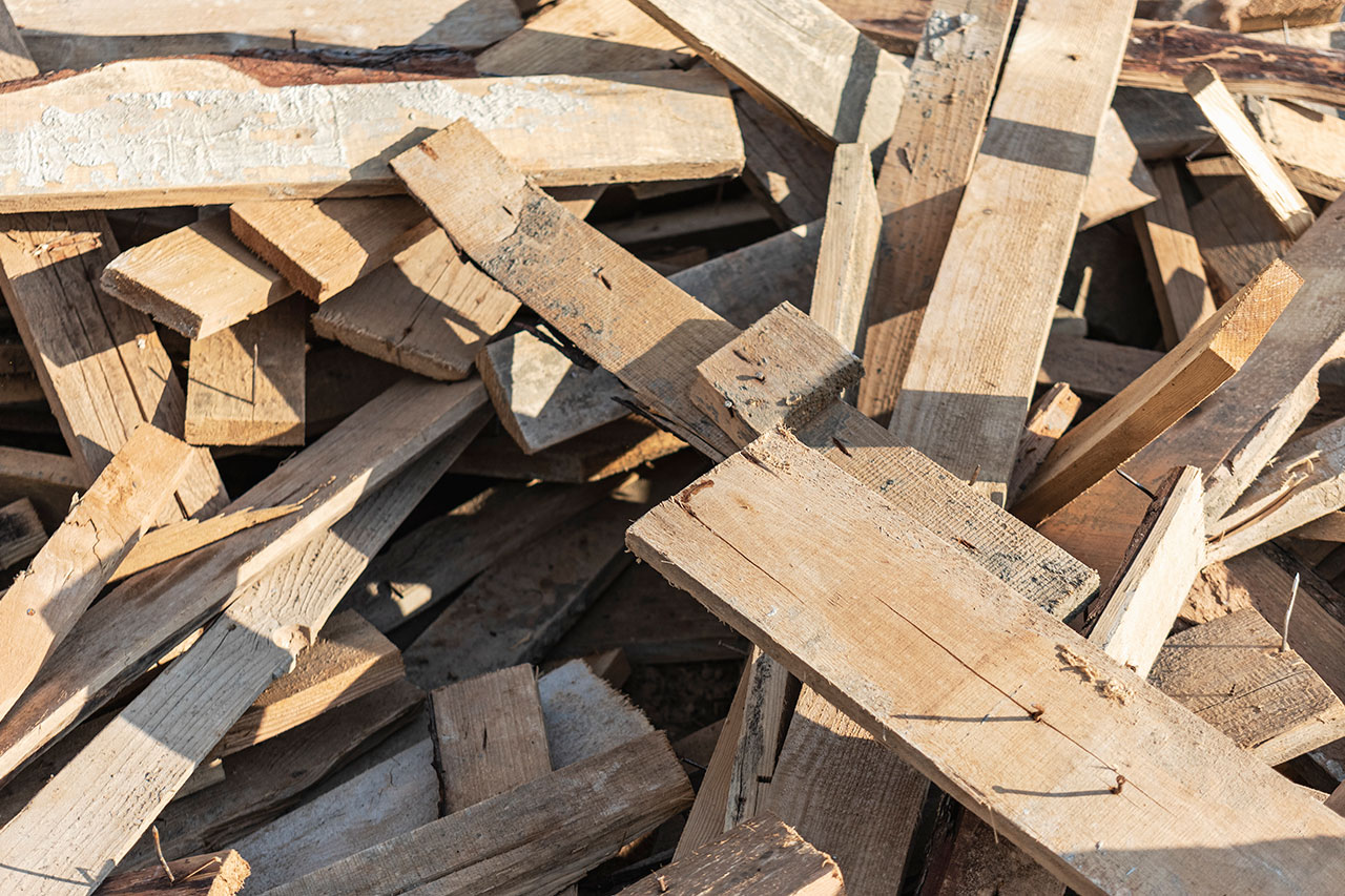 Smaltimento rifiuti legno
